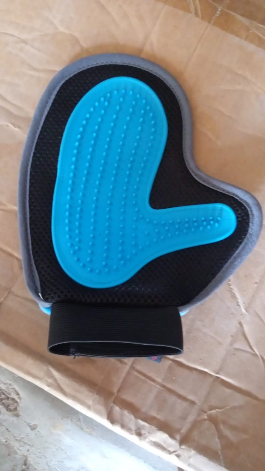 Pet Grooming Glove - Humanised Descending Brush Glove (1 Pc)